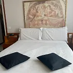 La Bussola Hotell 3*