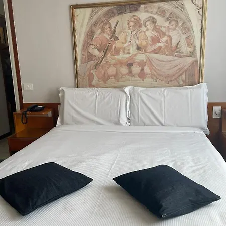 La Bussola Hotel 3*
