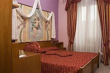 La Bussola Hotel 3*